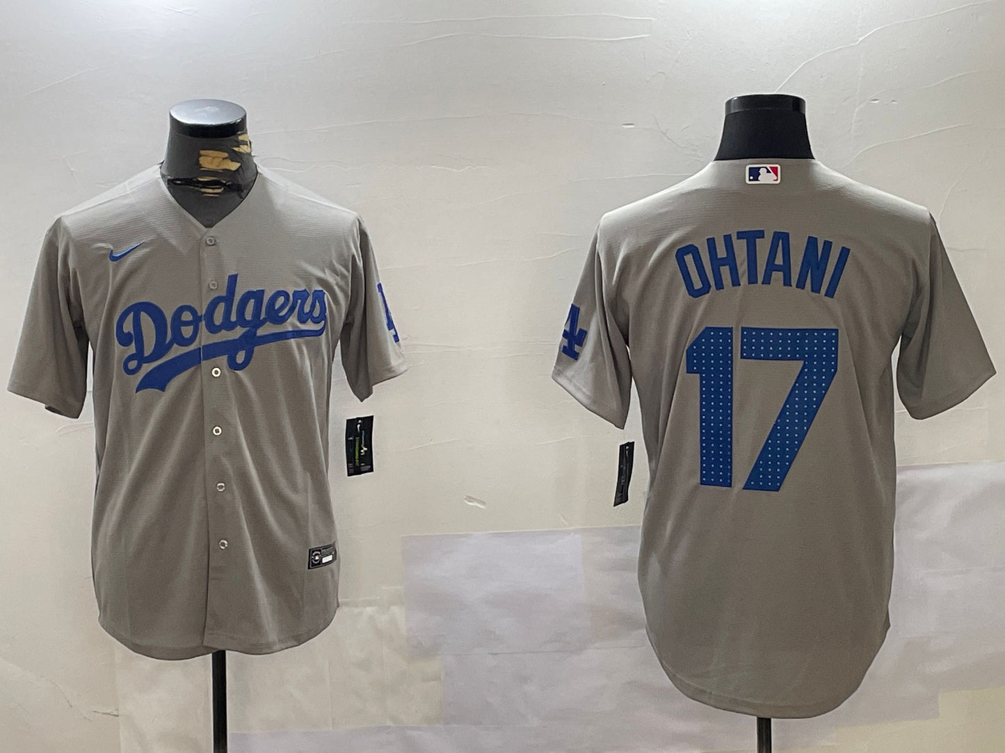 Men's Los Angeles Dodgers Shohei Ohtani Gray Game Player Jersey1
