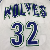 Men's Minnesota Timberwolves Karl-Anthony Towns #32 White Swingman Player Jersey1