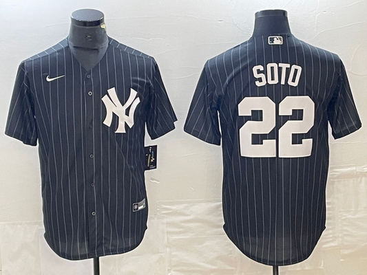 Men's New York Yankees Juan Soto #22 Black Replica Player Jersey1