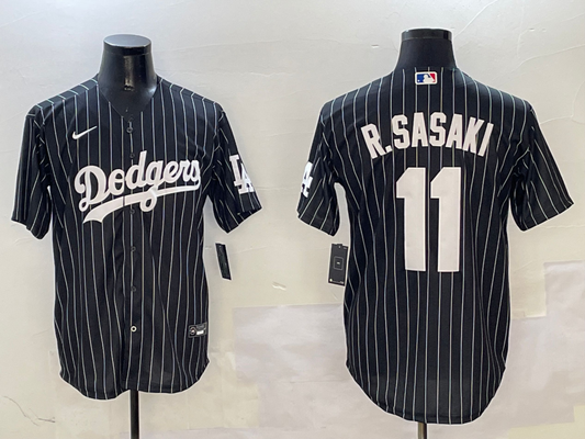 Men's Los Angeles Dodgers Roki Sasaki #11 Black Alternate Limited Player Jersey1
