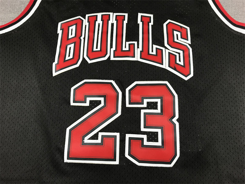 Men's Chicago Bulls Michael Jordan Black 1997-98 Hardwood Classics Player Jersey1