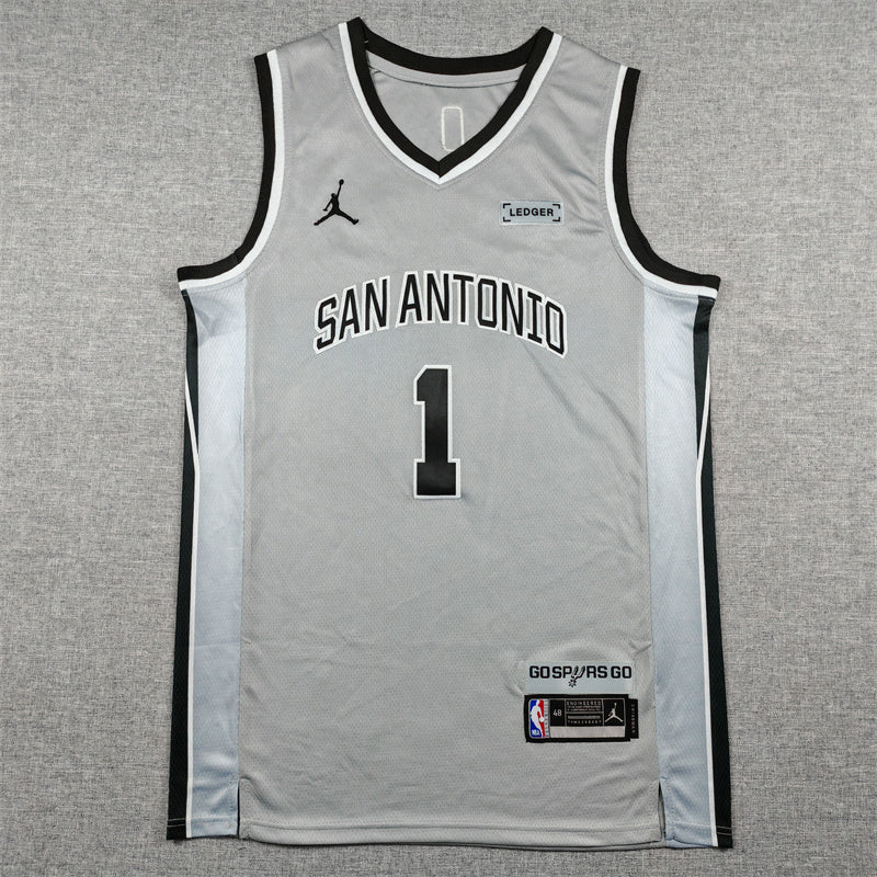 Men's San Antonio Spurs Victor Wembanyama #1 Silver Swingman Jersey - Statement Edition