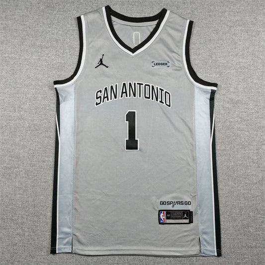 Men's San Antonio Spurs Victor Wembanyama #1 Silver Swingman Jersey - Statement Edition