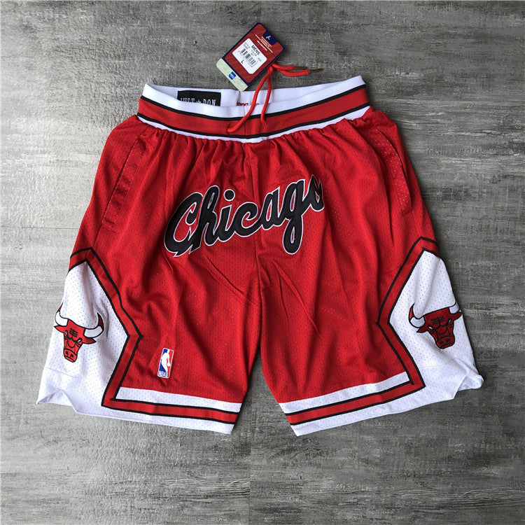 Men's NWT Chicago Bulls 1997-98 Vintage Basketball Game Shorts2 Red