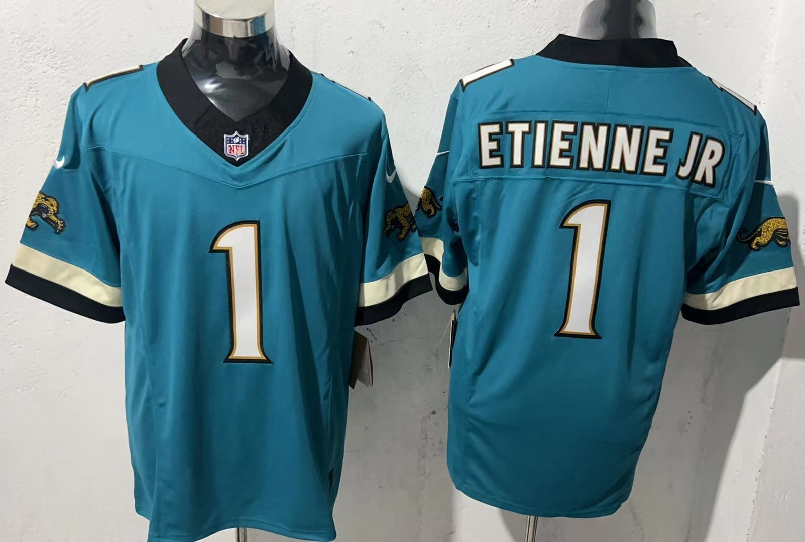 Men's Jacksonville Jaguars Travis Etienne Jr. #1 Teal Alternate Game Jersey