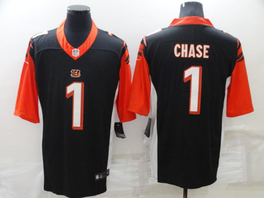 Men's Cincinnati Bengals Ja'Marr Chase #1 Black Alternate Game Player Jersey1
