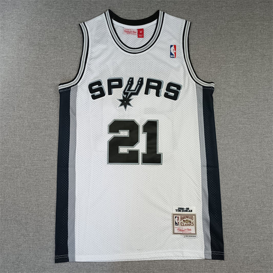 Men's San Antonio Spurs Tim Duncan White 1998-99 Classics Swingman Jersey1