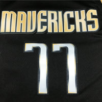 Men's Dallas Mavericks Luka Doncic #77 Swingman Player Jersey1 Black