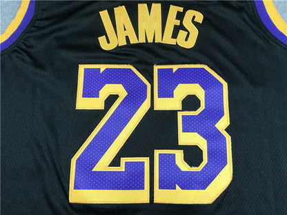 Men's Los Angeles Lakers LeBron James Black 2020/21 Swingman Player Jersey1
