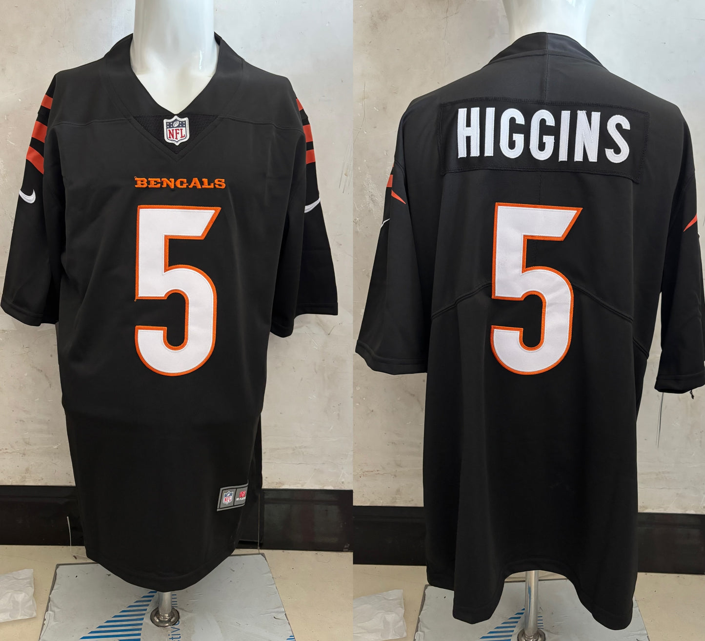 Men's Cincinnati Bengals Tee Higgins #5 Black Player Game Jersey