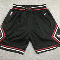 Men's Chicago Bulls Black Basketball Shorts1