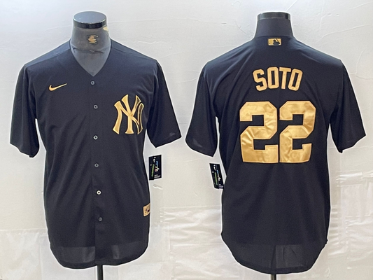 Men's New York Yankees Juan Soto #22 Black Limited Player Jersey1