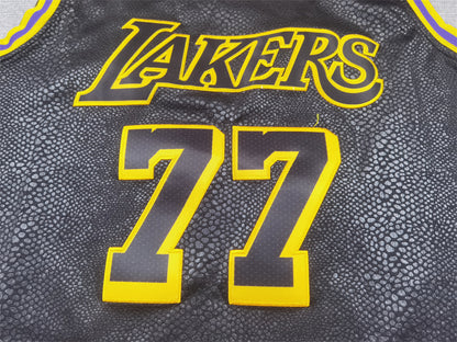 Men's Los Angeles Lakers Luka Doncic #77 Black Swingman Jersey1