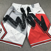 Men's Chicago Bulls White Swingman Pocket Shorts1
