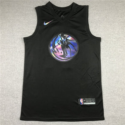 Men's Dallas Mavericks Luka Doncic #77 Black Swingman Game Jersey1