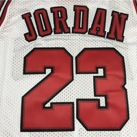 Men's Chicago Bulls Michael Jordan 1995-96 Hardwood Classics Swingman Jersey1